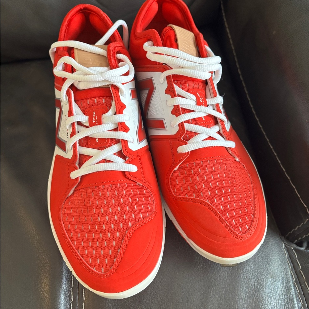 New Balance Baseball Cleats 8.5 Red